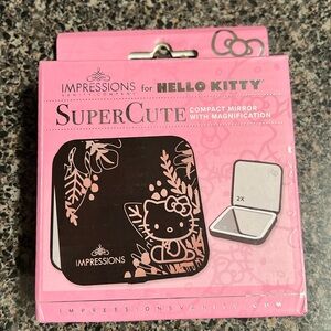 🆕 Sanrio Hello Kitty Compact Mirror/Magnification/LED Lighting (NTW)